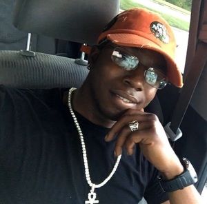 Meet your Posher, Nickoles